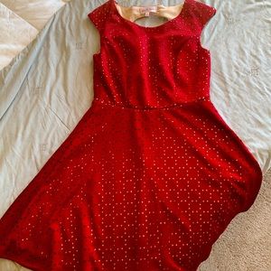 Short sleeveless burgundy party dress